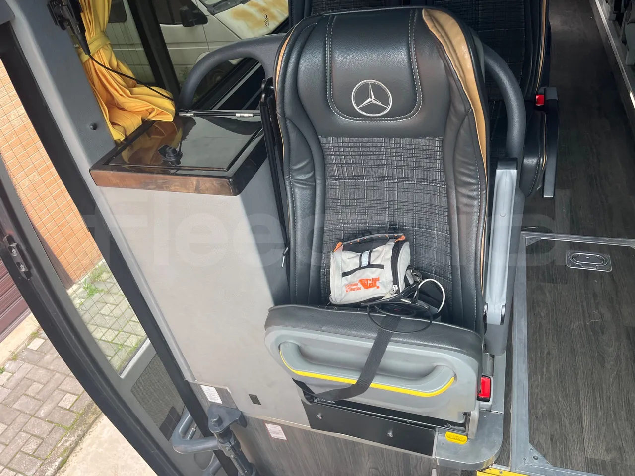 Mercedes-Benz Atego 967PKX2 - Euro 6 - 175 kW - 8 mt - hostess seat photo