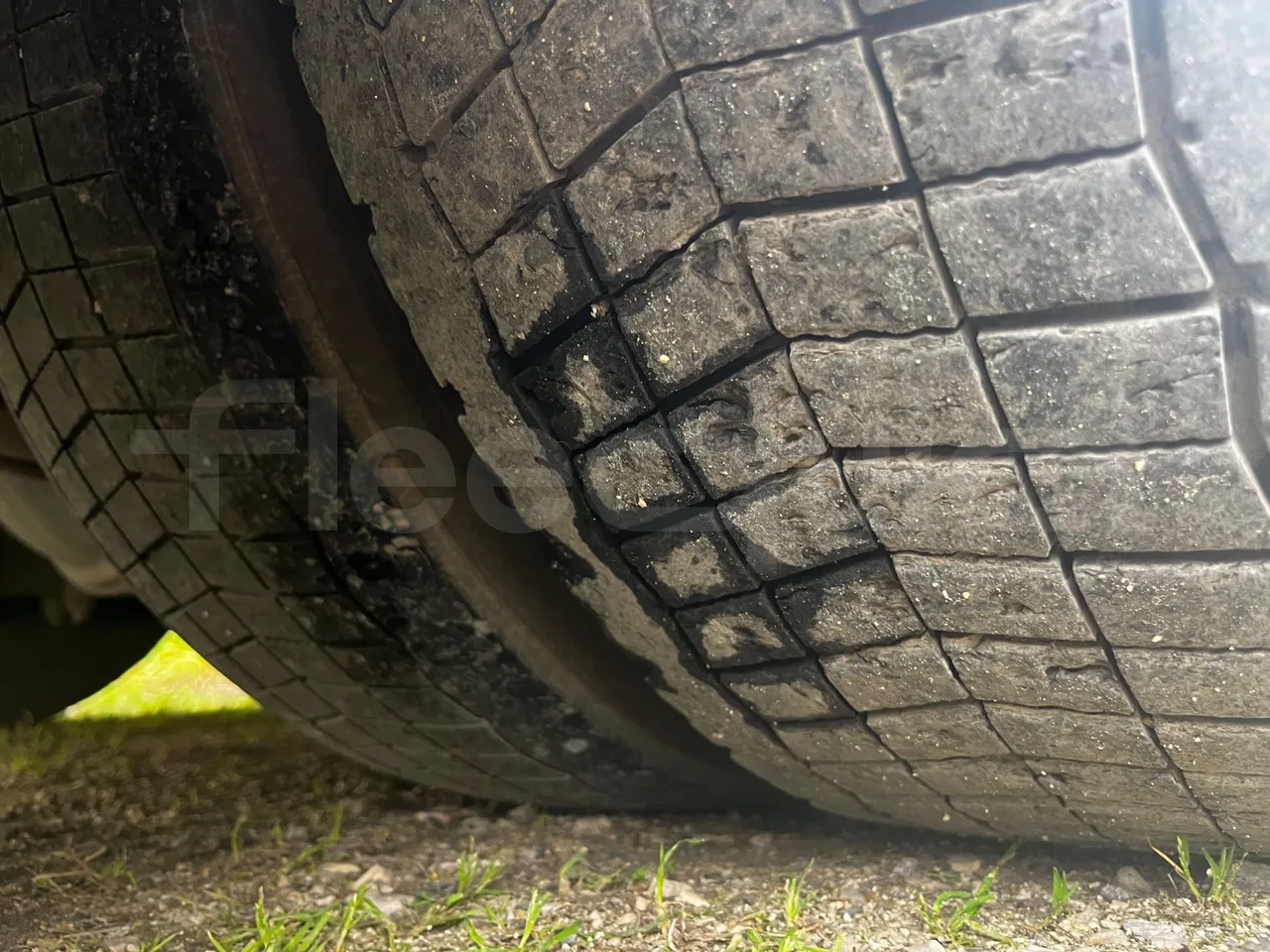Mercedes-Benz Atego 967PKX2 - Euro 6 - 175 kW - 8 mt - front left tire measurements