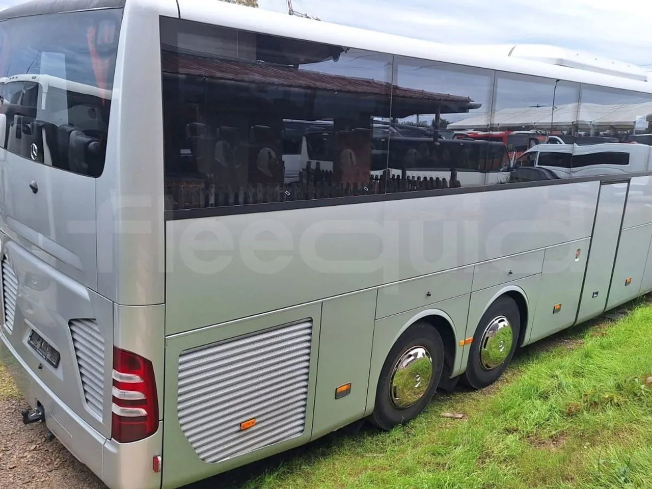 Mercedes-Benz Tourismo 632 02 -EUR6-315kW -12.96m - 3/4 right rear doors open