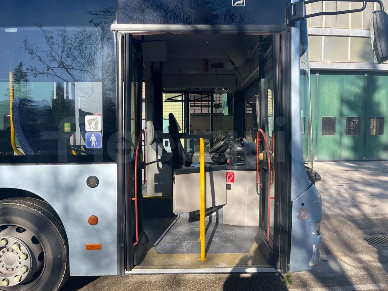 Man Lion's City A23 - Euro4 -257kW -18mt - front door 1 open