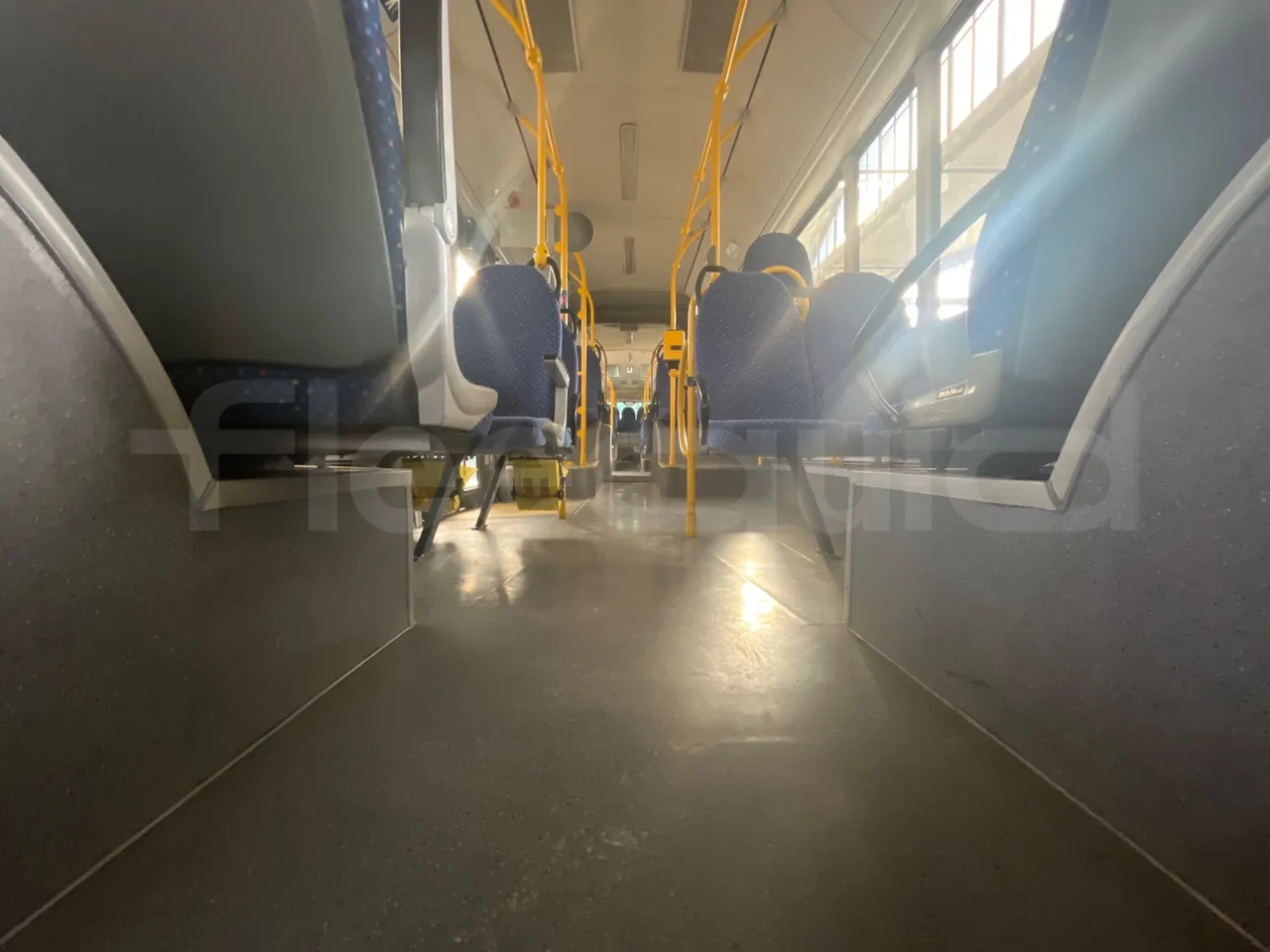 Man Lion's City A23 - Euro4 -257kW -18mt - seat brackets photo