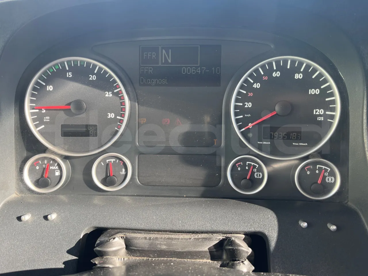 Man Lion's City A23 - Euro4 -257kW -18mt - dashboard lights on