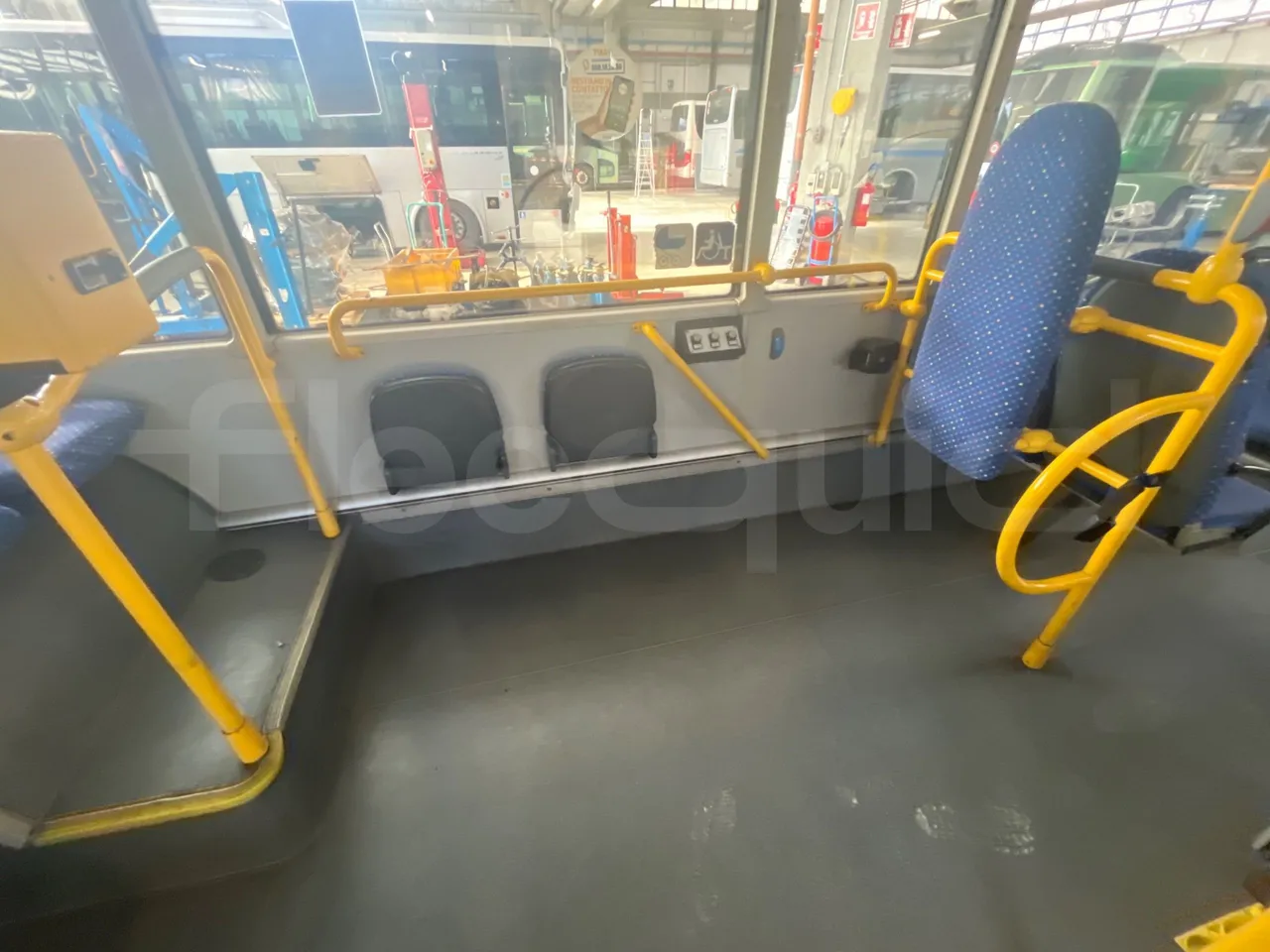 Man Lion's City A23 - Euro4 -257kW -18mt - disabled area photo