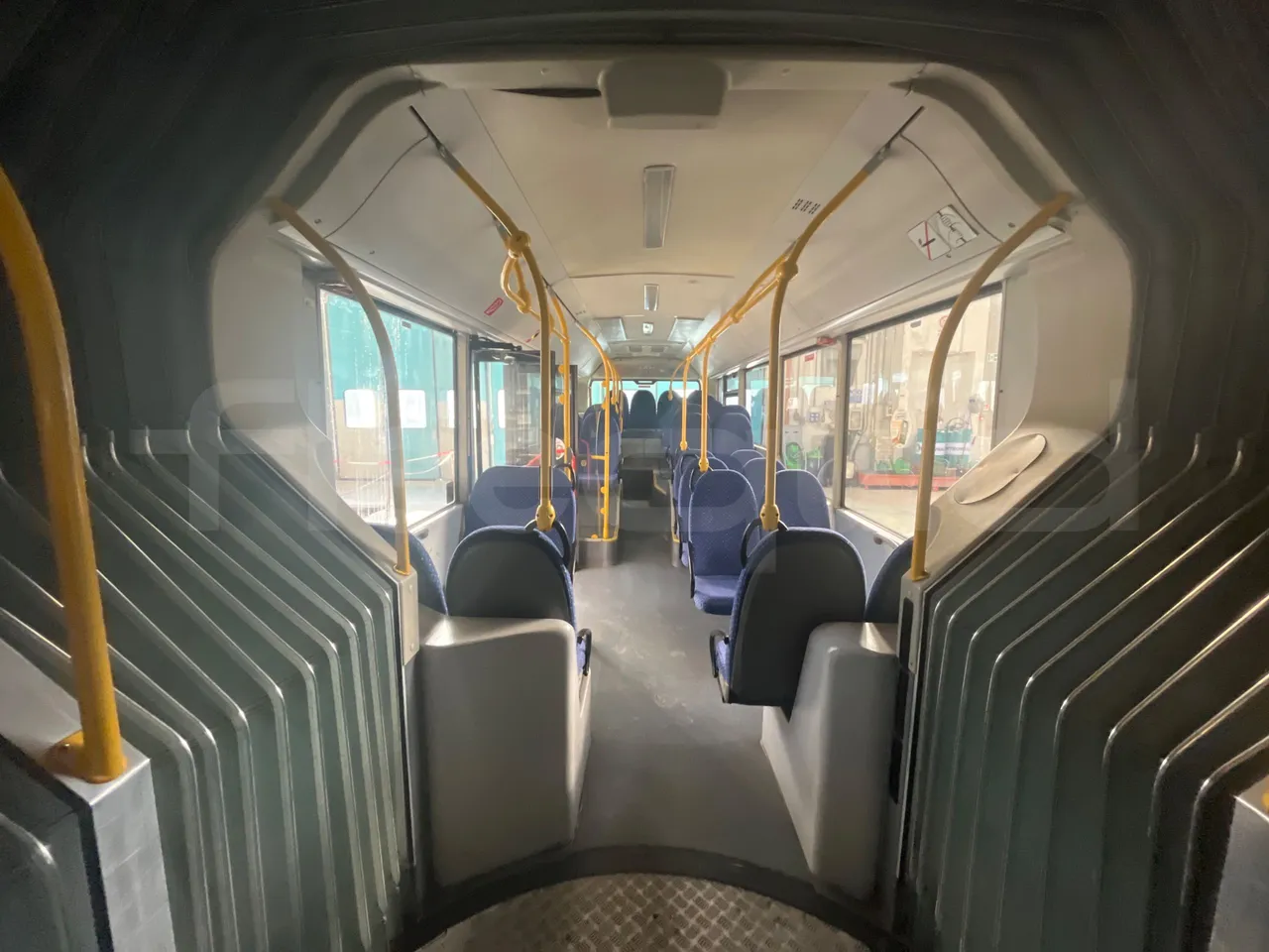 Man Lion's City A23 - Euro4 -257kW -18mt - reverse view middle aisle