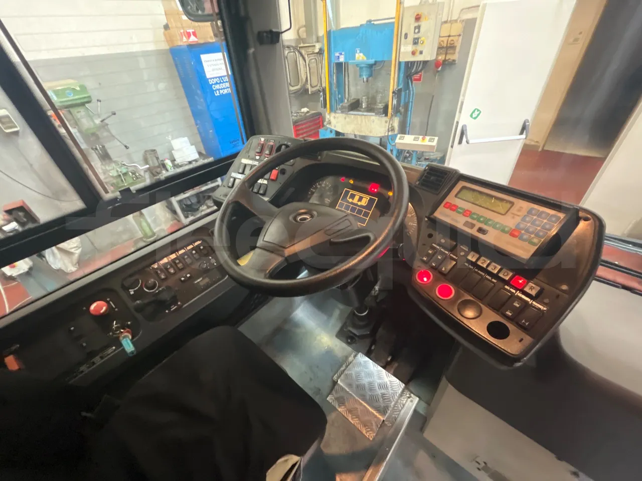 Iveco Citelis PS09D1/A/95 -EUR5 -213kW -11.990m - buttons panels on