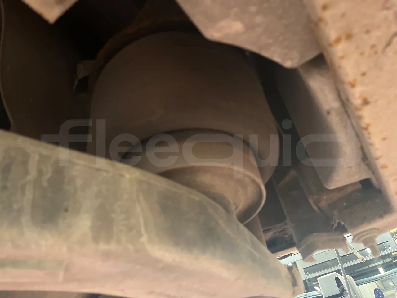 Iveco Citelis PS09D1/A/95 -EUR5 -213kW -11.990m - axle 2 shock absorbers 1 left