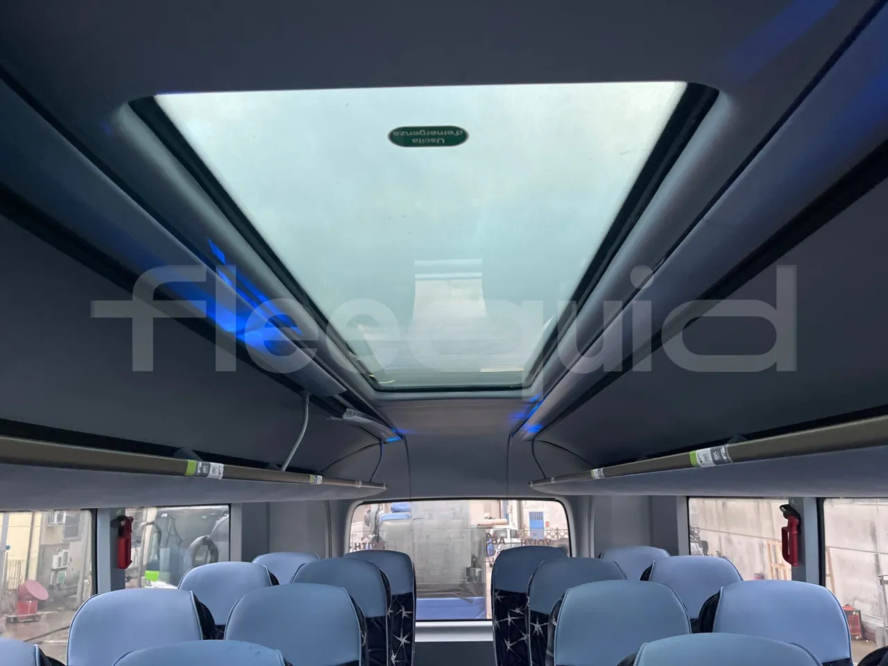Neoplan Skyliner - command unit indicators