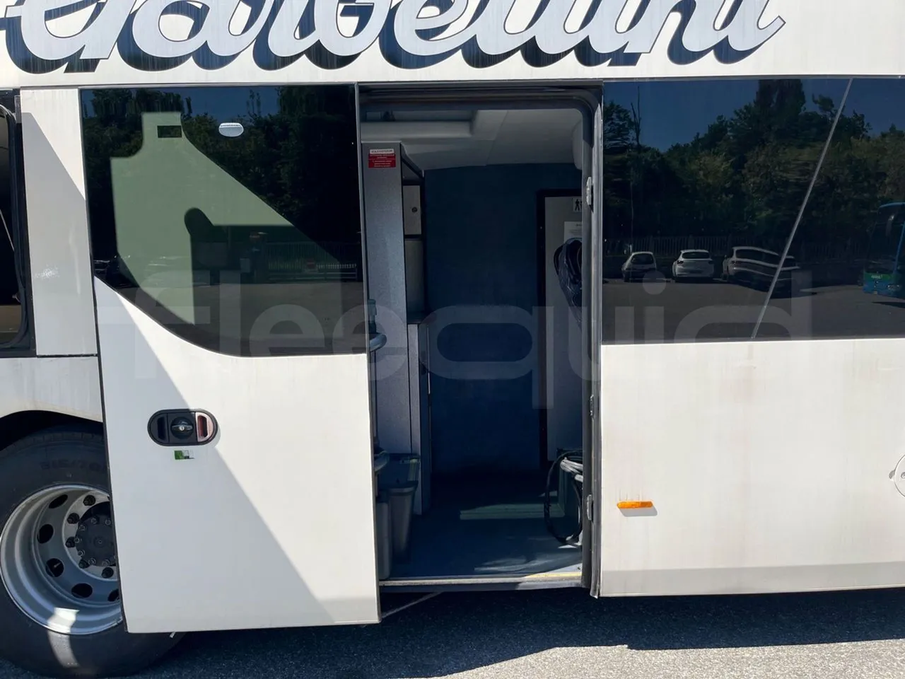 Neoplan Skyliner L - EUR6 - 371kW - 14.0000m - front door 3 open
