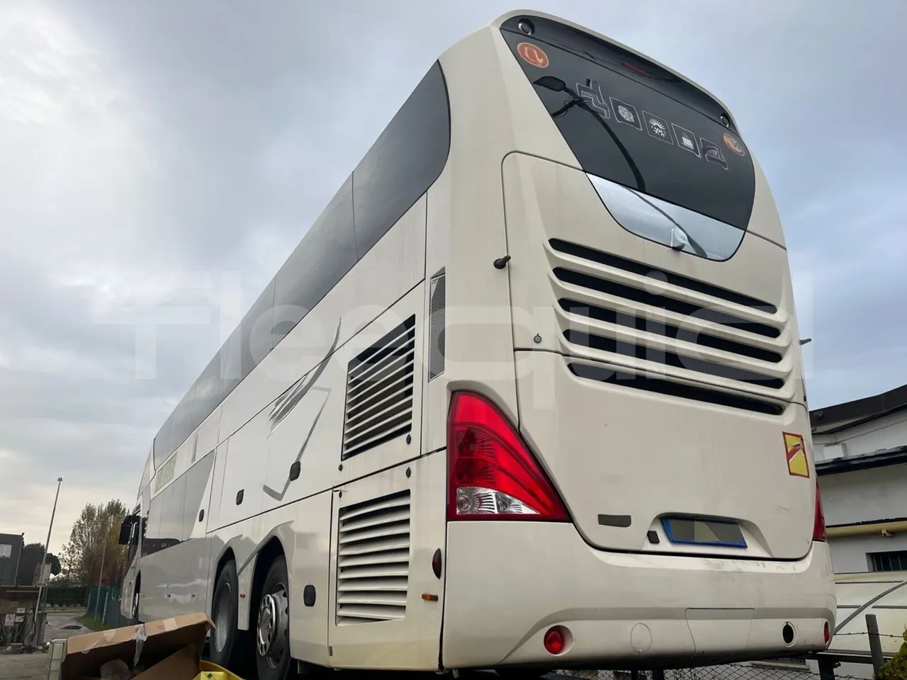 Neoplan Skyliner L - EUR6 - 371kW - 14.0000m - 3/4 left rear side