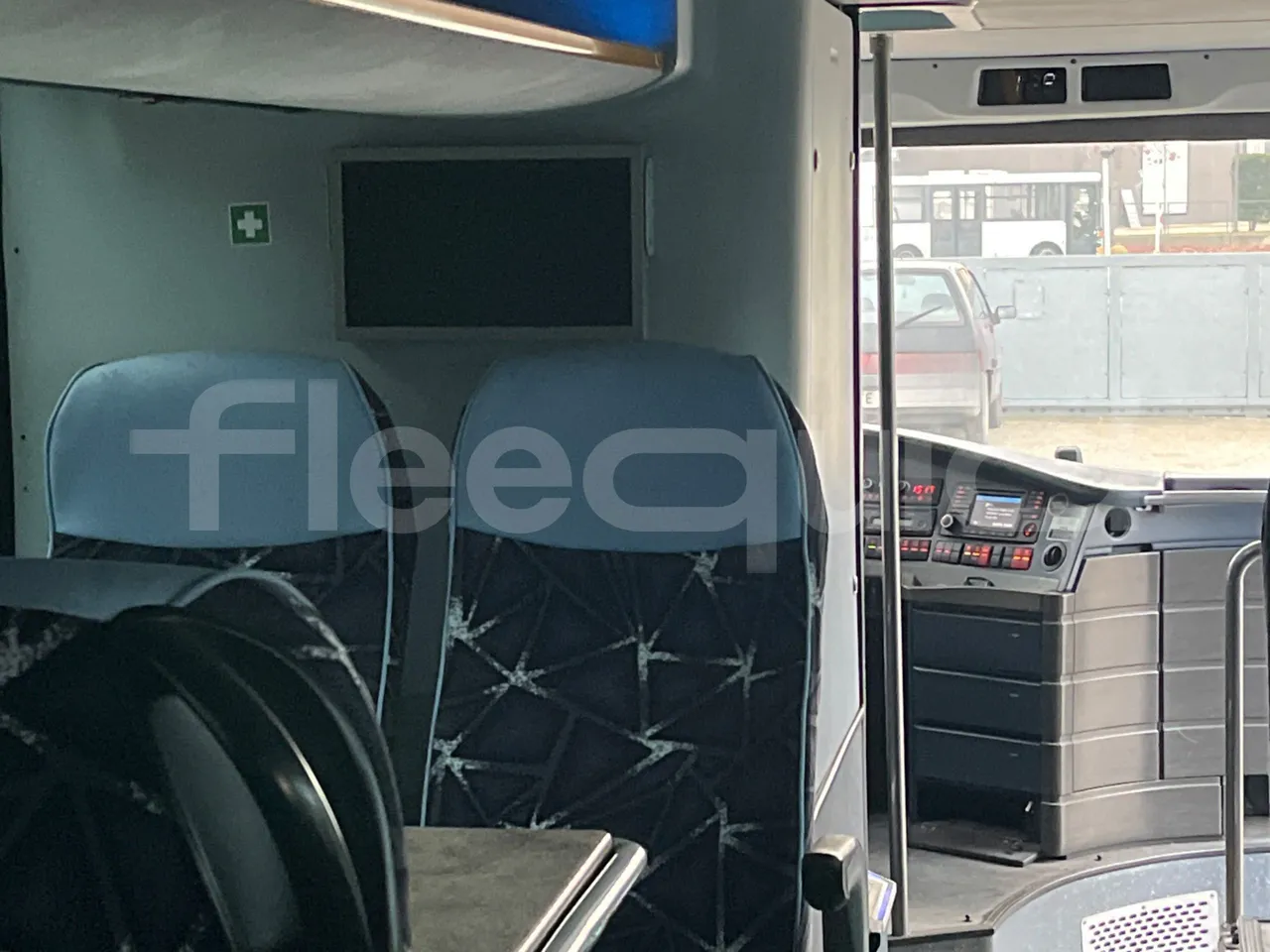 Neoplan Skyliner L - EUR6 - 371kW - 14.0000m - camera accessories photo