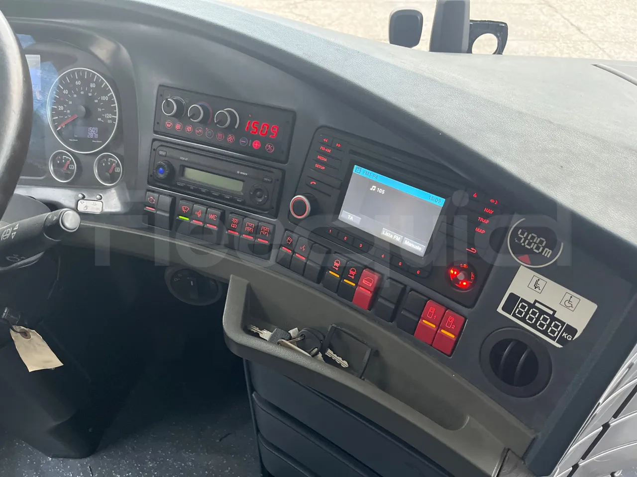 Neoplan Skyliner L - EUR6 - 371kW - 14.0000m - radio accessories photo