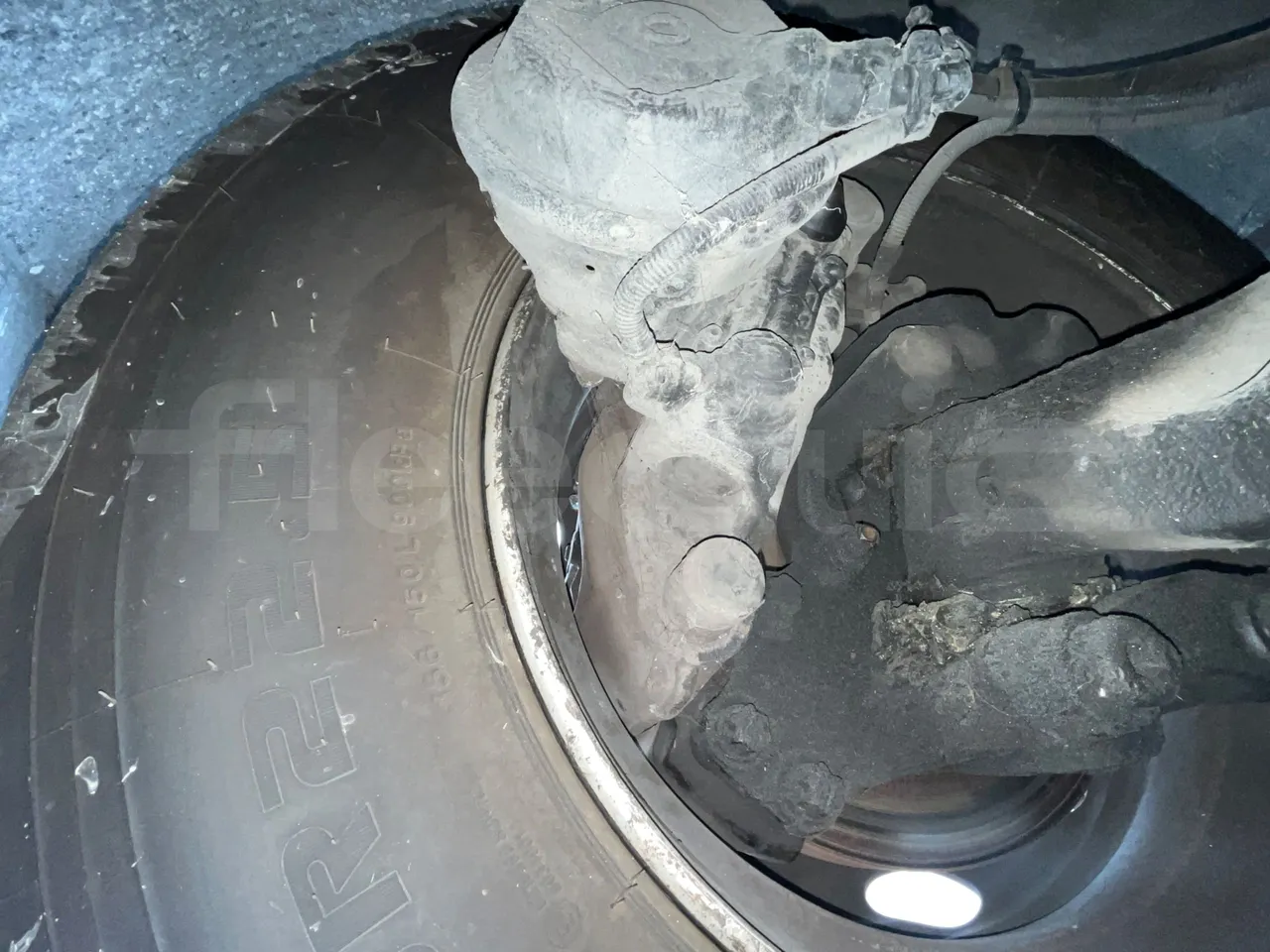 Neoplan Skyliner L - EUR6 - 371kW - 14.0000m - front brake calipers left