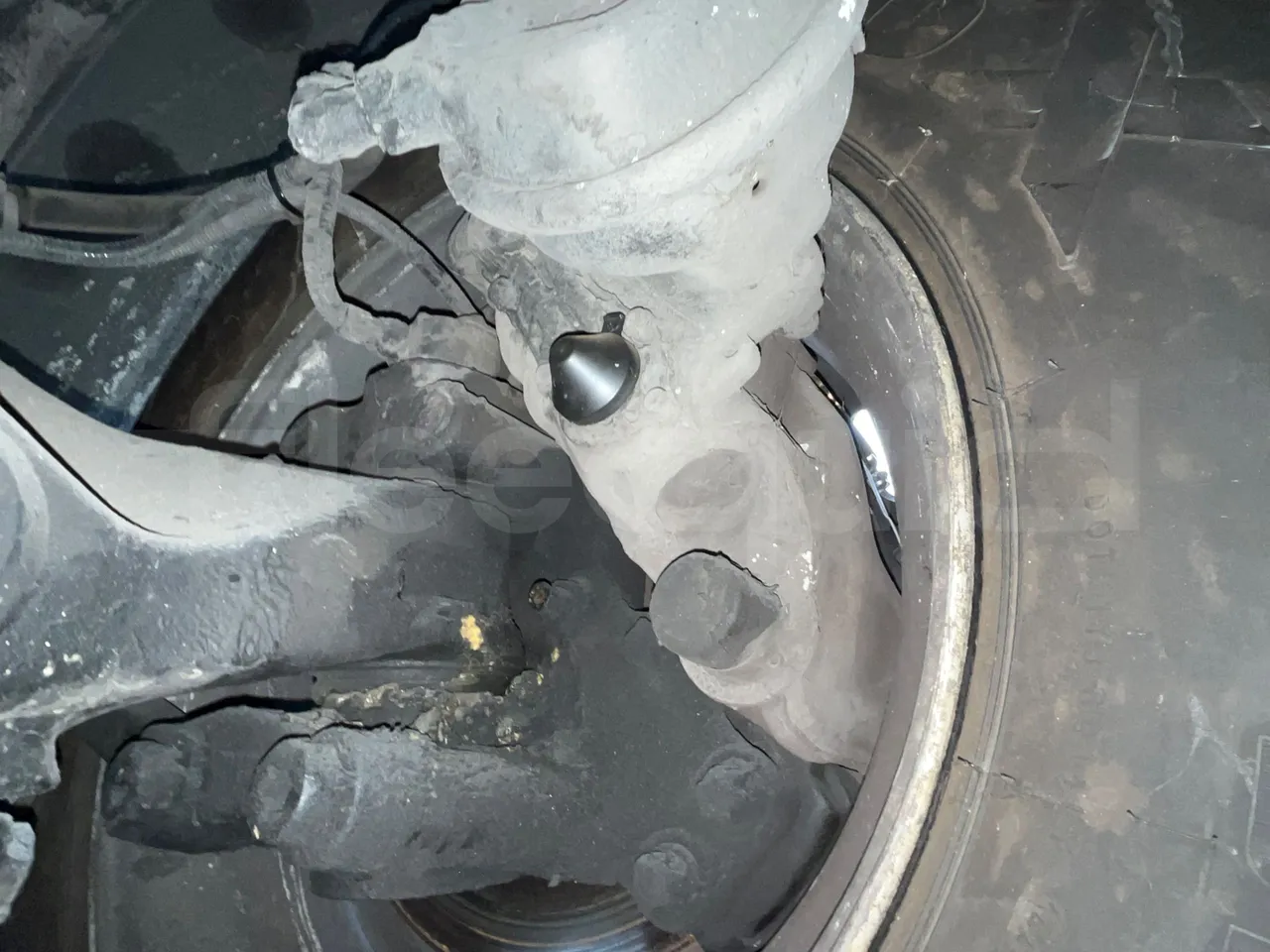 Neoplan Skyliner L - EUR6 - 371kW - 14.0000m - front brake calipers right