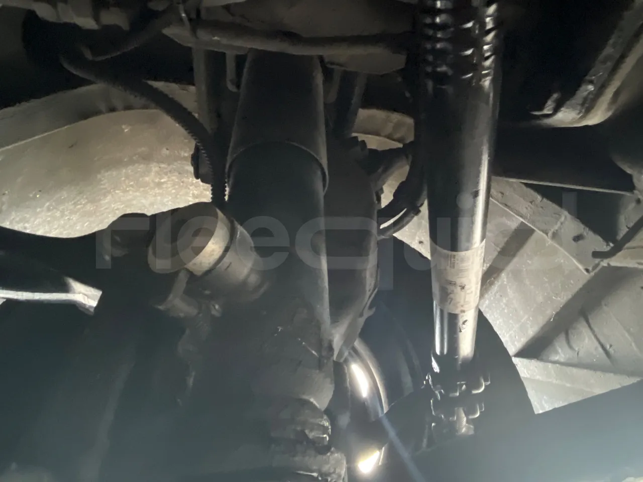 Neoplan Skyliner L - EUR6 - 371kW - 14.0000m - front shock absorbers left