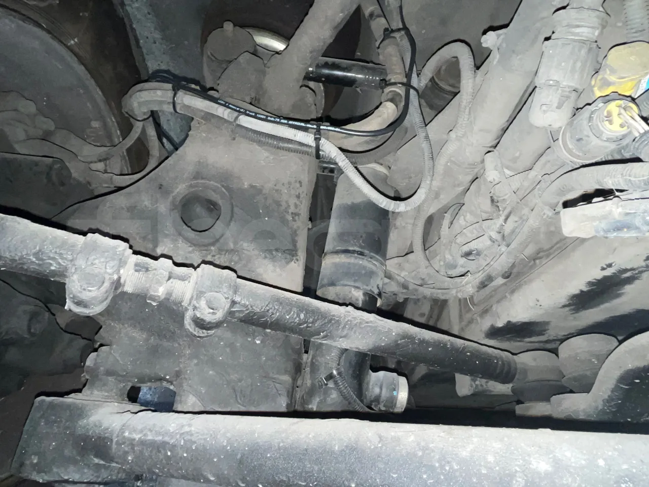 Neoplan Skyliner L - EUR6 - 371kW - 14.0000m - front shock absorbers right