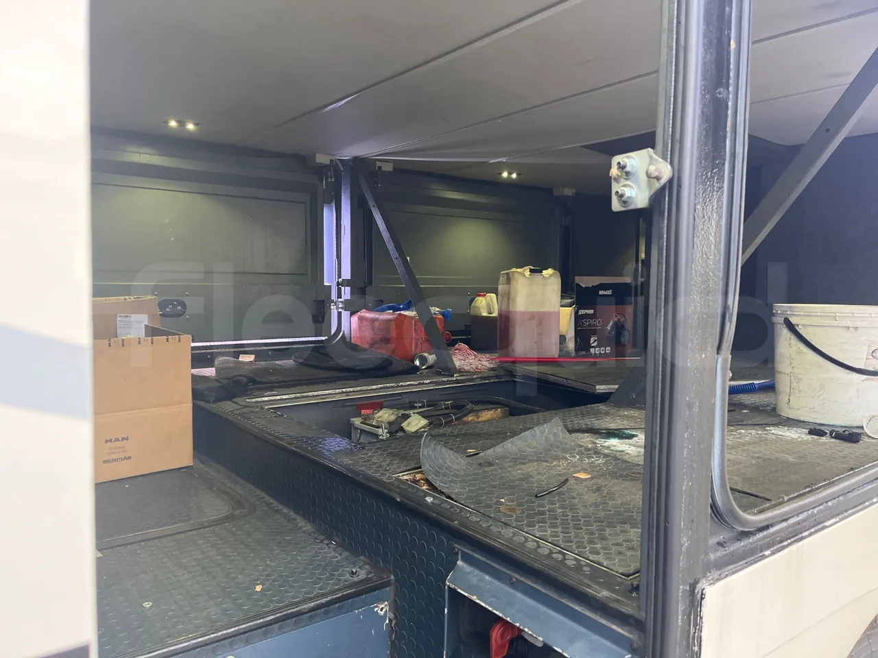 Neoplan Skyliner L - EUR6 - 371kW - 14.0000m - internal frame rust check