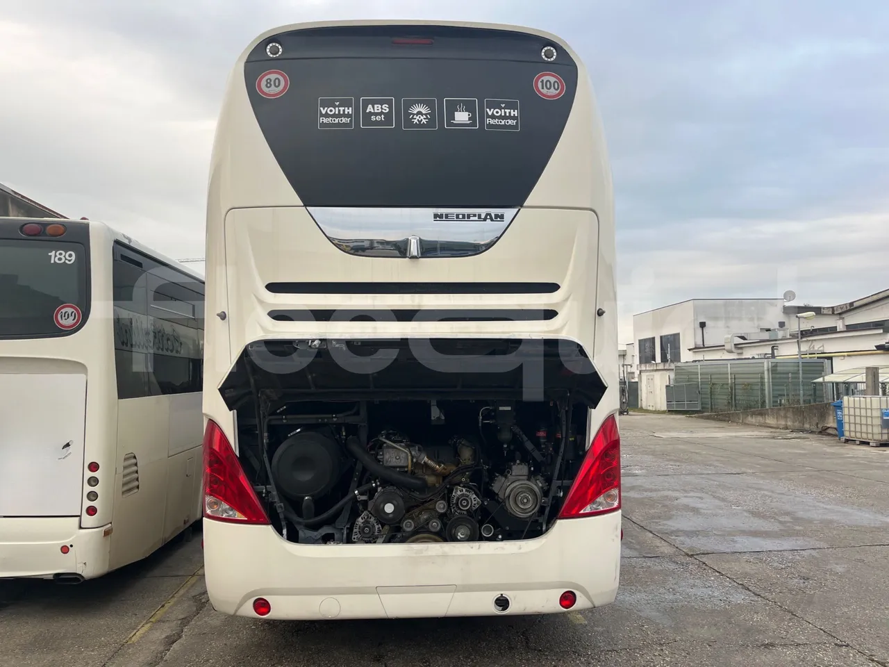 Neoplan Skyliner L - EUR6 - 371kW - 14.0000m - rear hatch open