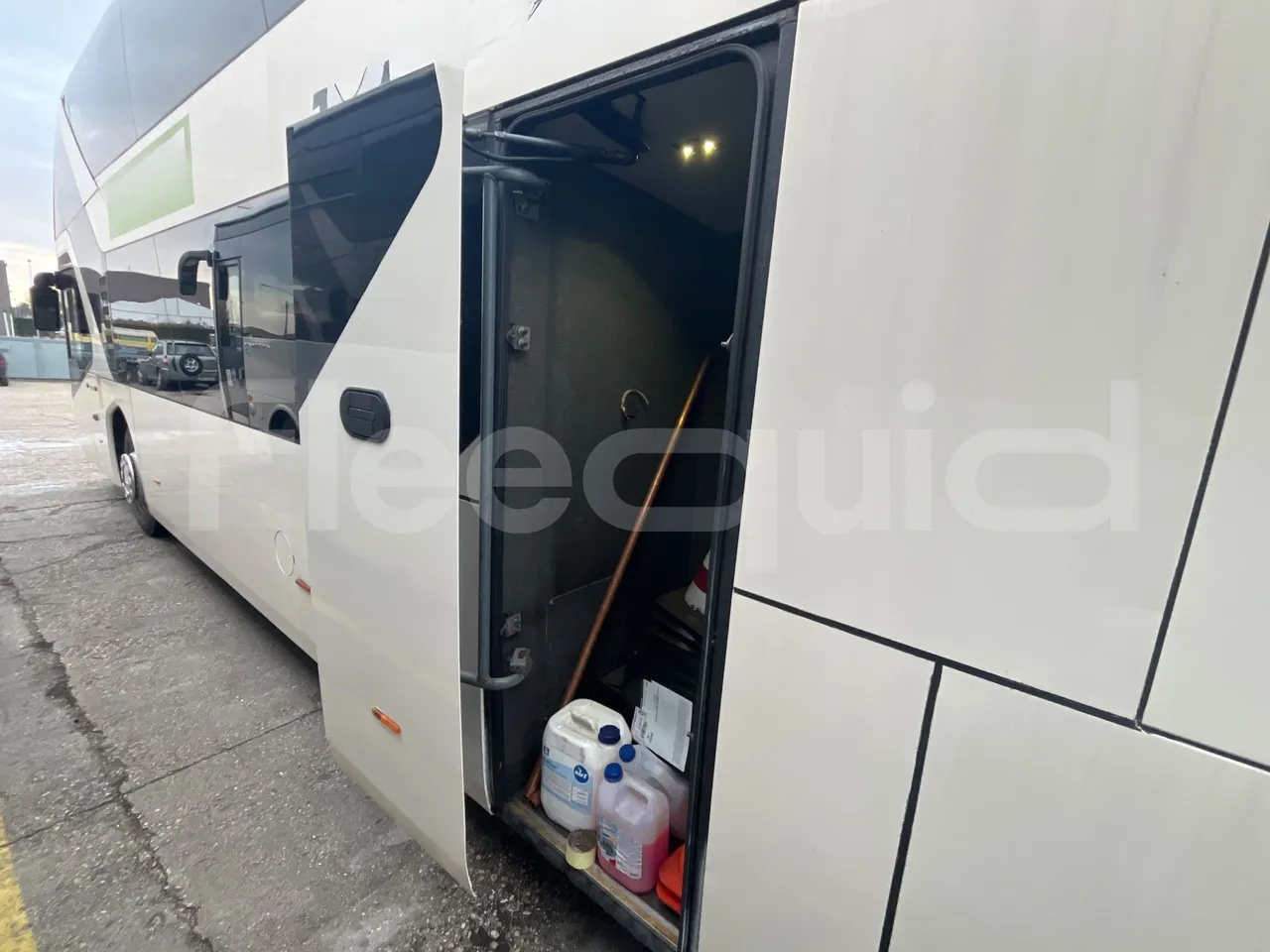 Neoplan Skyliner L - EUR6 - 371kW - 14.0000m - under carpet photo