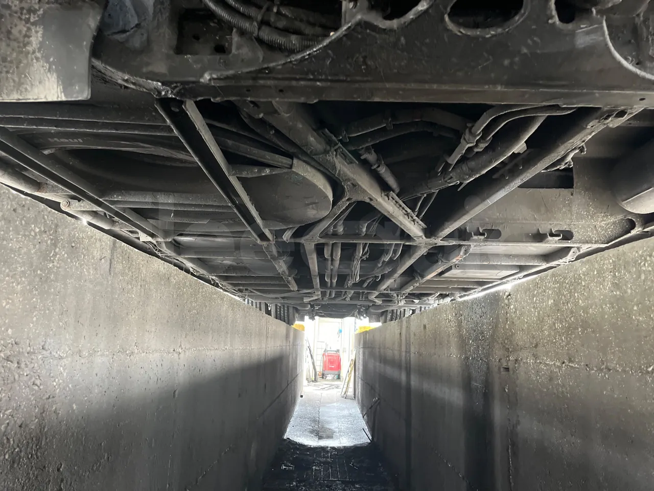 Neoplan Skyliner L - EUR6 - 371kW - 14.0000m - central undercarriage photo