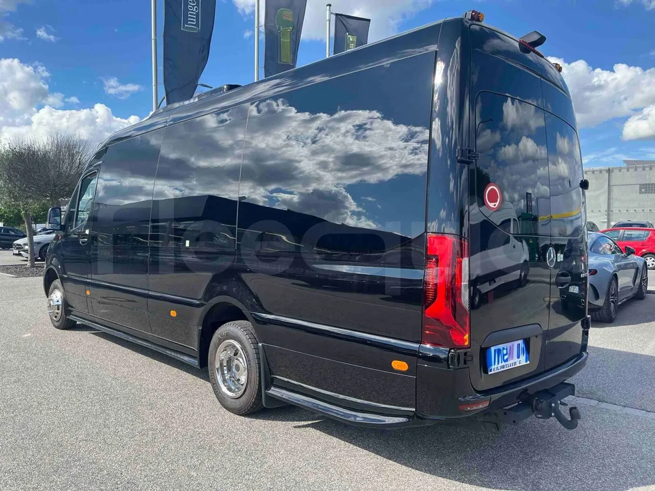 Mercedes-Benz Sprinter - 3/4 left rear side
