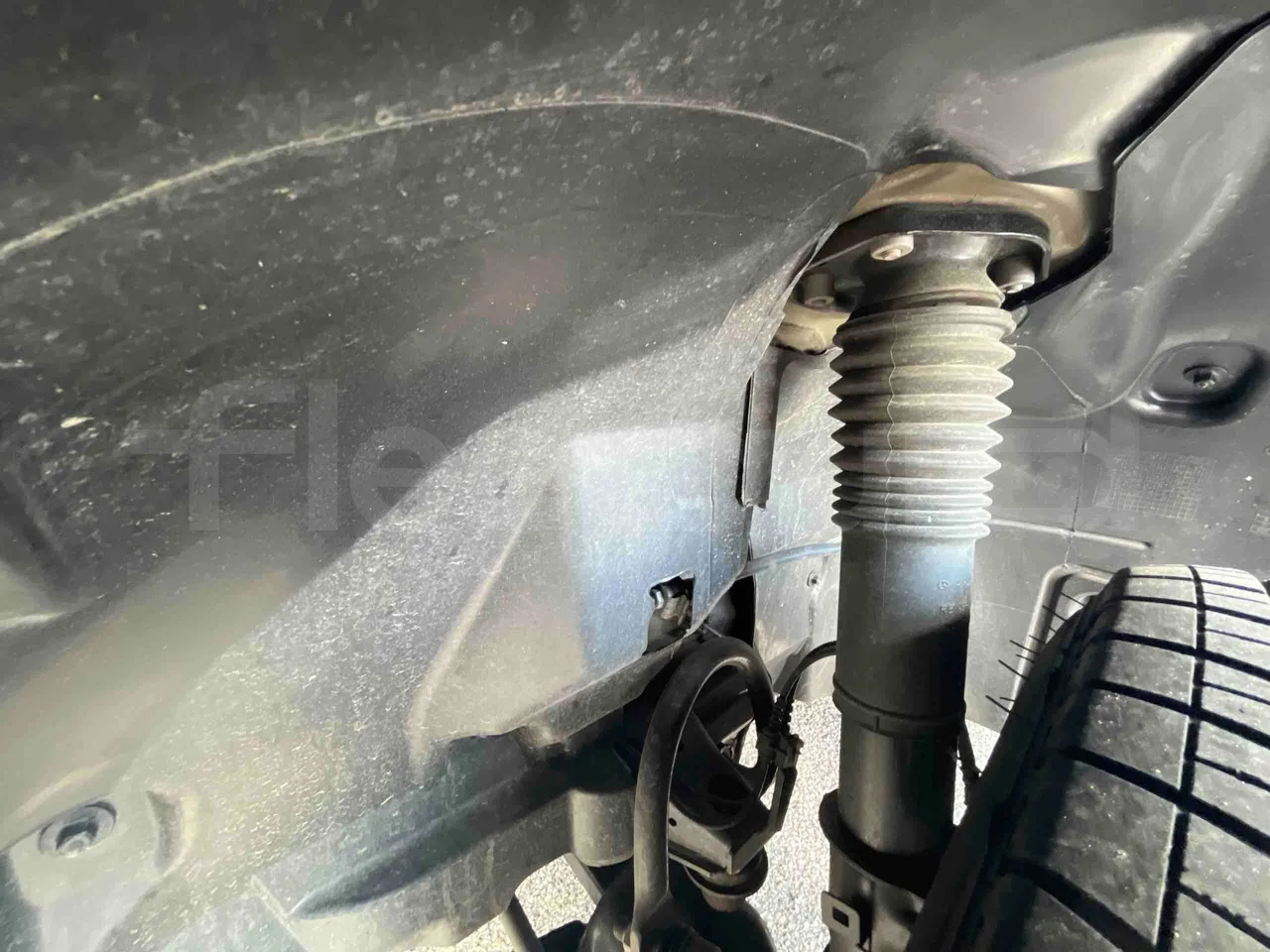 Mercedes-Benz Sprinter - front brake calipers left