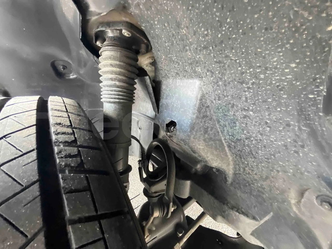 Mercedes-Benz Sprinter - front shock absorbers right