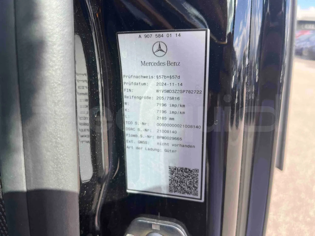 Mercedes-Benz Sprinter - vehicle plate photo