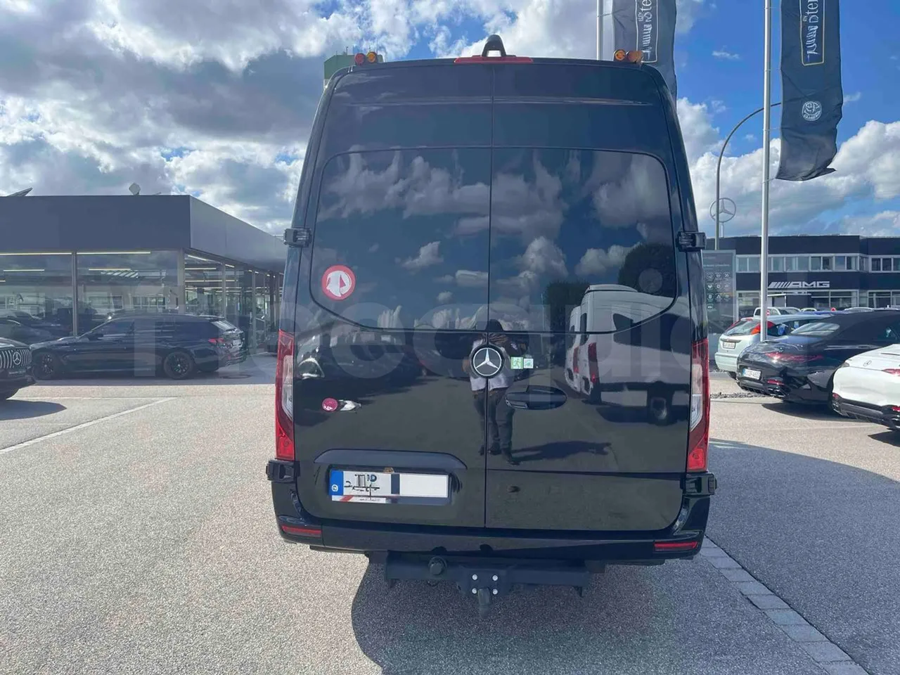 Mercedes-Benz Sprinter - rear hatch closed