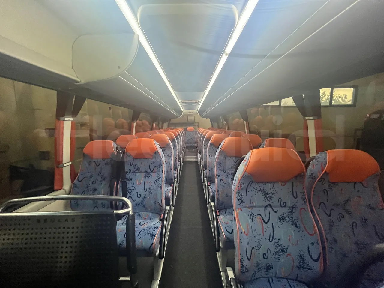 Iveco Beulas - Reverse Seats From Middle Position
