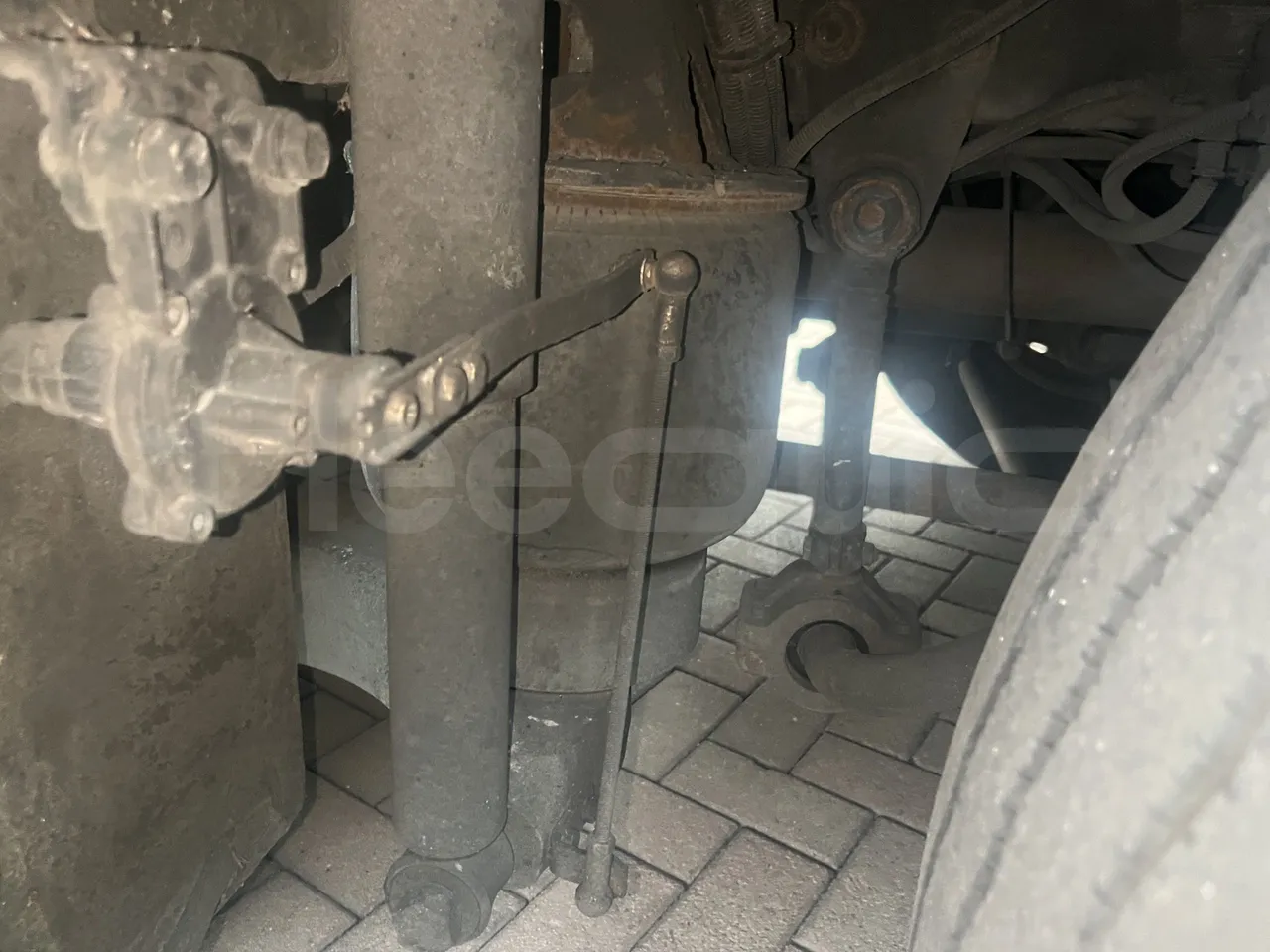 Iveco Beulas - Third Axle First Air Springs Left Side