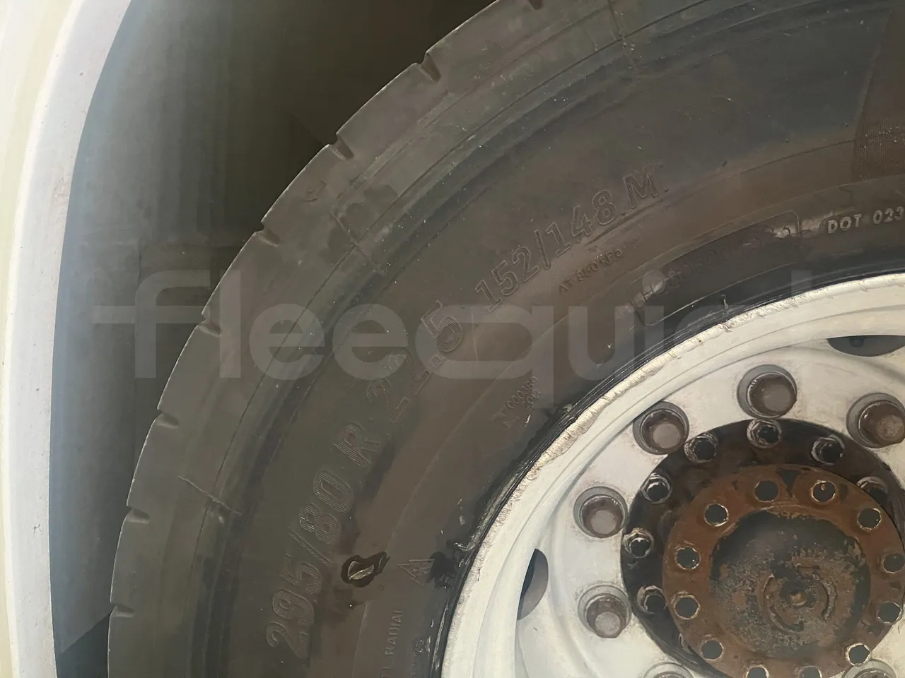 Iveco Beulas - Second Axle Left Side: Tyre Size