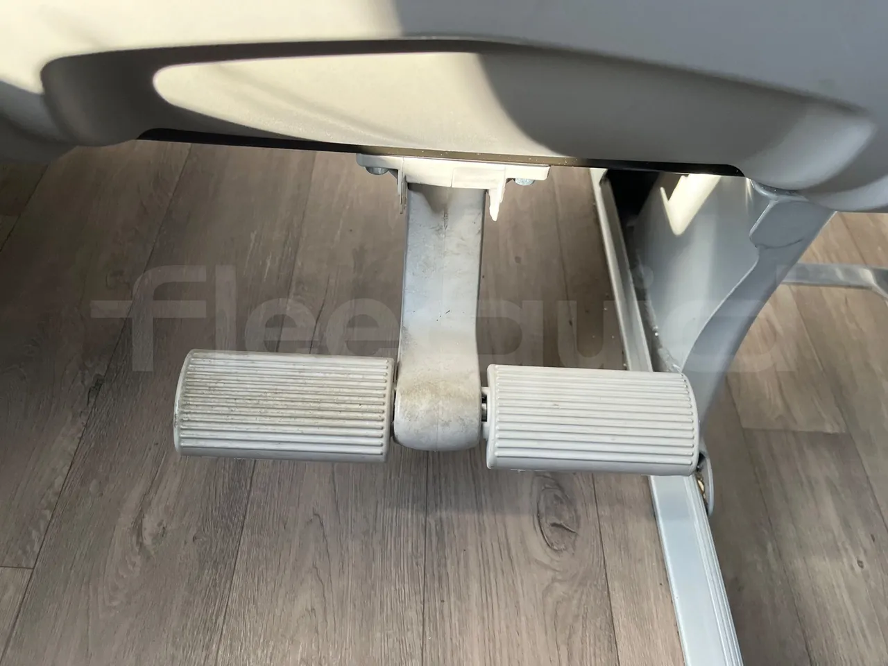 Irizar i6 12.35 - EUR6 - 331kW - 12.200m - footrest detail photo