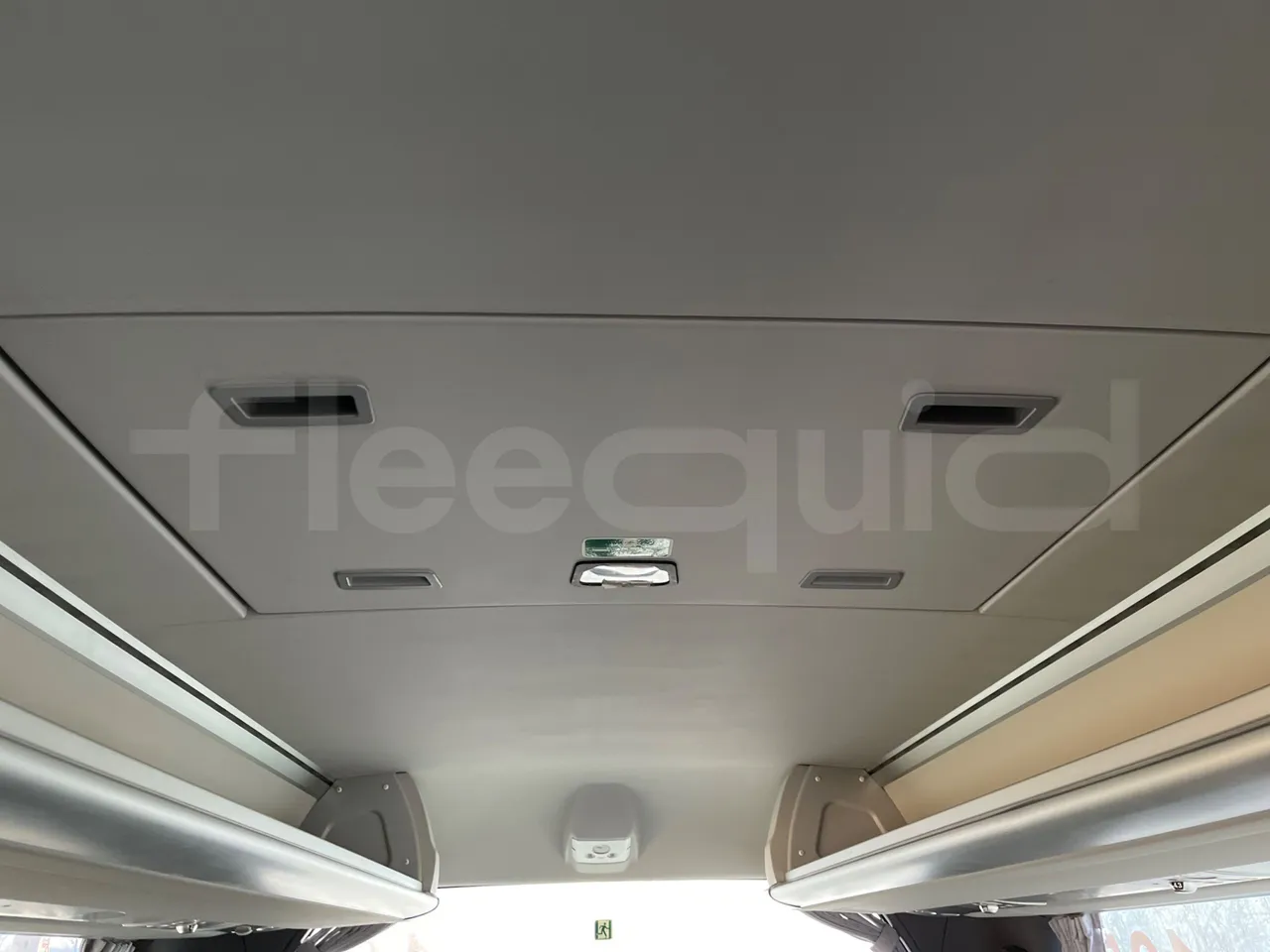 Irizar i6 12.35 - EUR6 - 331kW - 12.200m - roof hatch 2