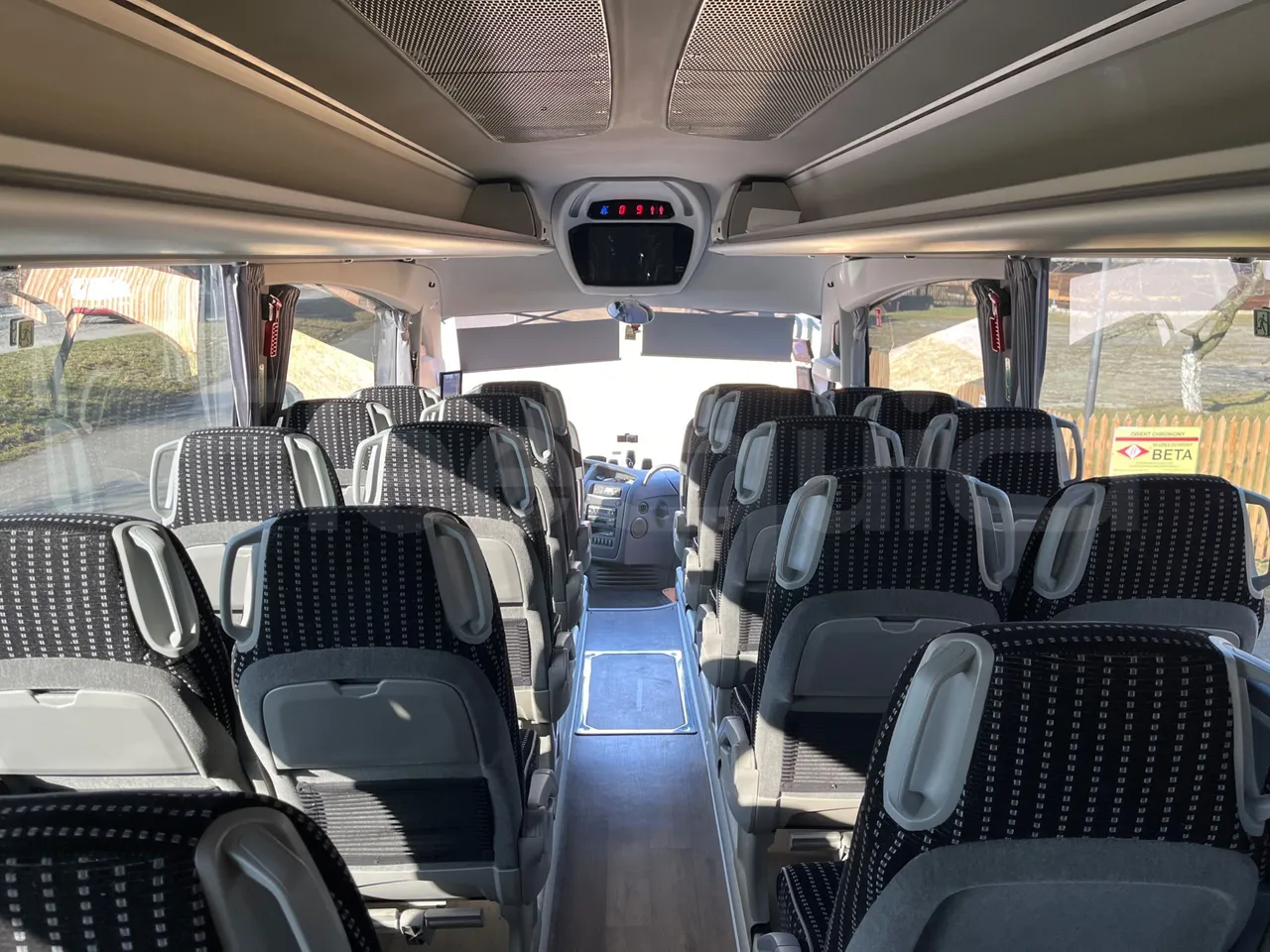 Irizar i6 12.35 - EUR6 - 331kW - 12.200m - forward view middle aisle