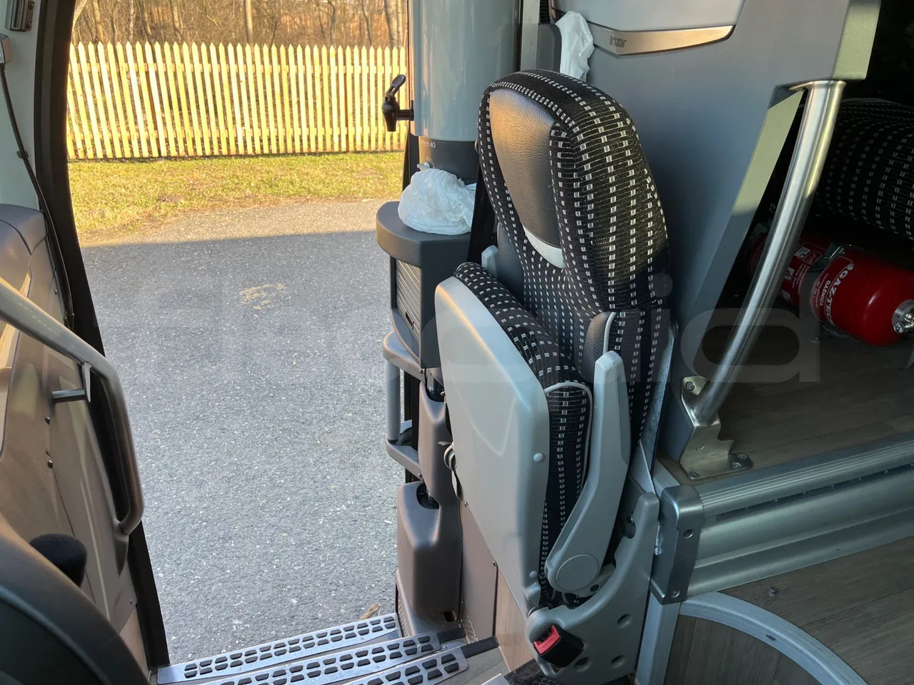 Irizar i6 12.35 - EUR6 - 331kW - 12.200m - hostess seat photo