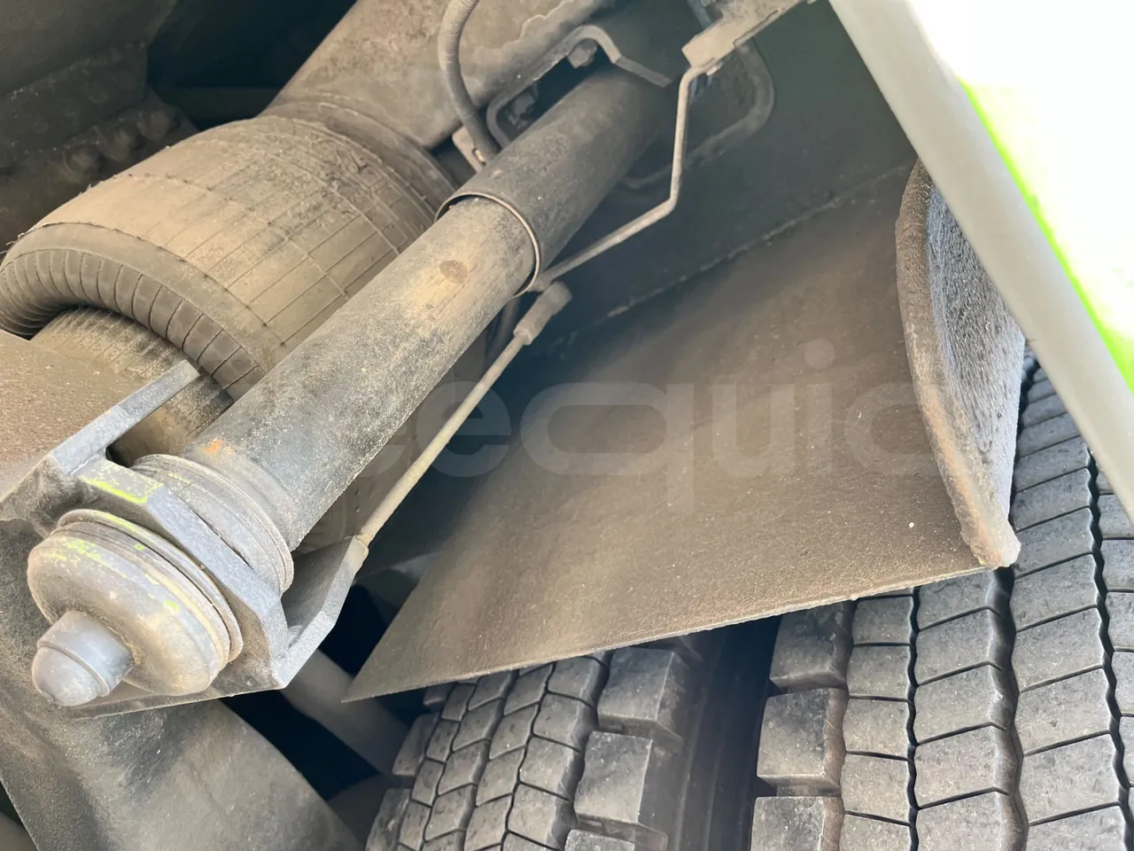 Irizar i6 12.35 - EUR6 - 331kW - 12.200m - axle 2 shock absorbers 1 left