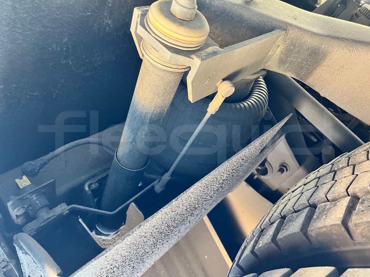 Irizar i6 12.35 - EUR6 - 331kW - 12.200m - axle 2 shock absorbers 1 right