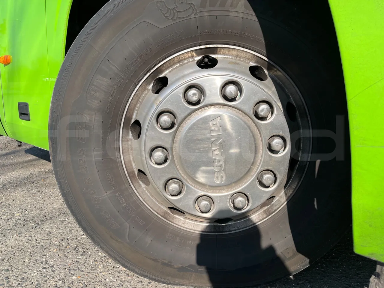 Irizar i6 12.35 - EUR6 - 331kW - 12.200m - front left tire measurements