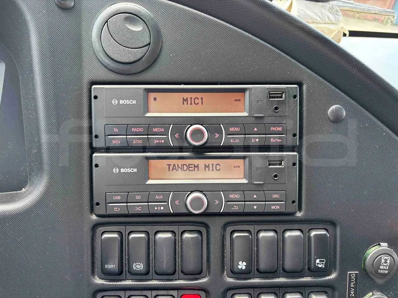 Temsa Safari - radio accessories photo