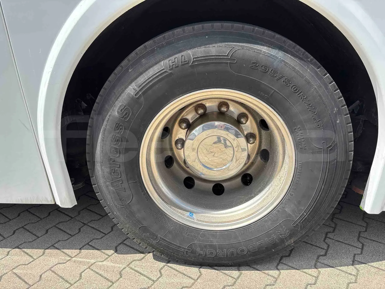 Temsa Safari - First Axle Left Side: Tyre Thickness