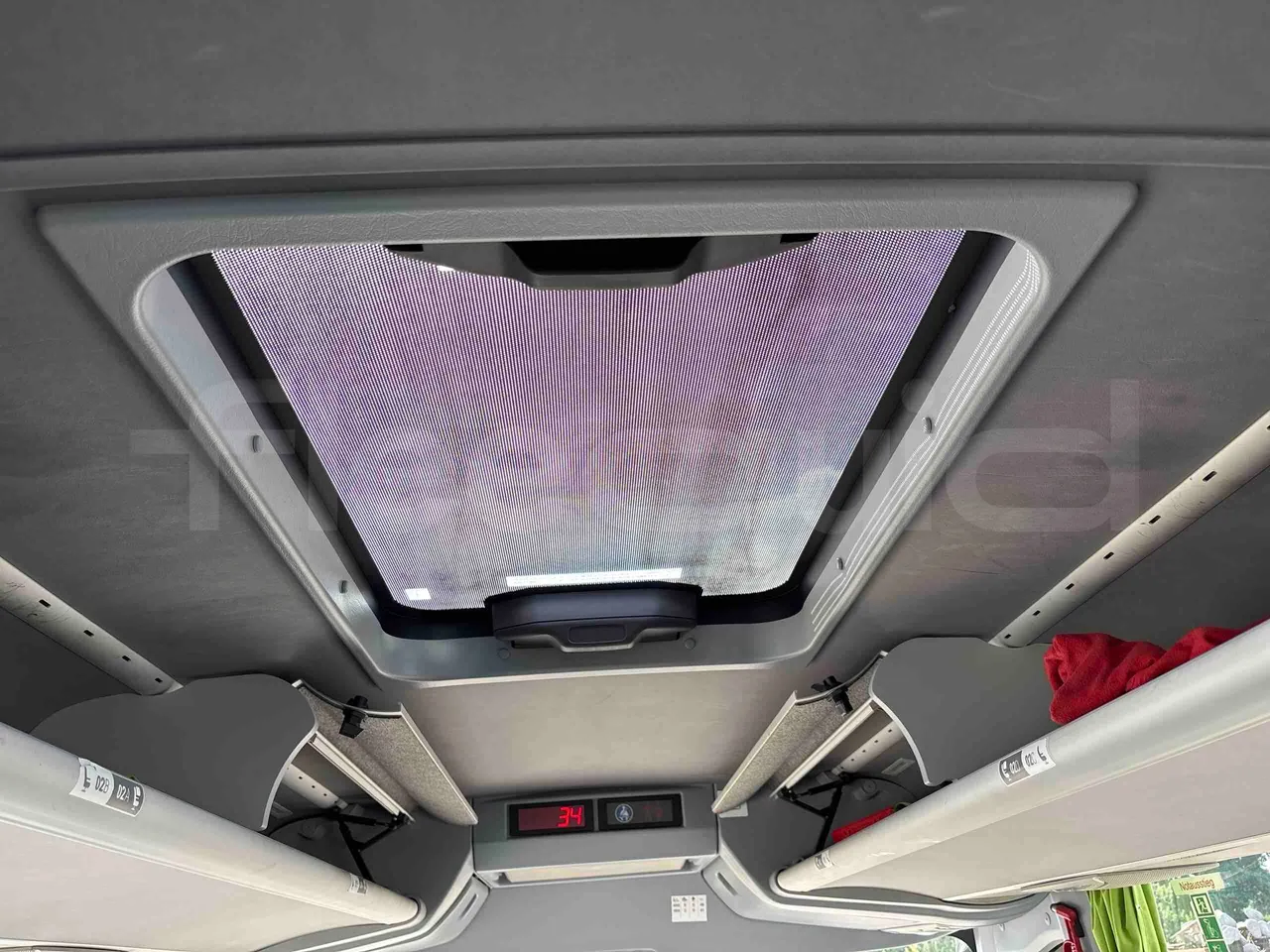 Temsa Safari - roof hatch 1