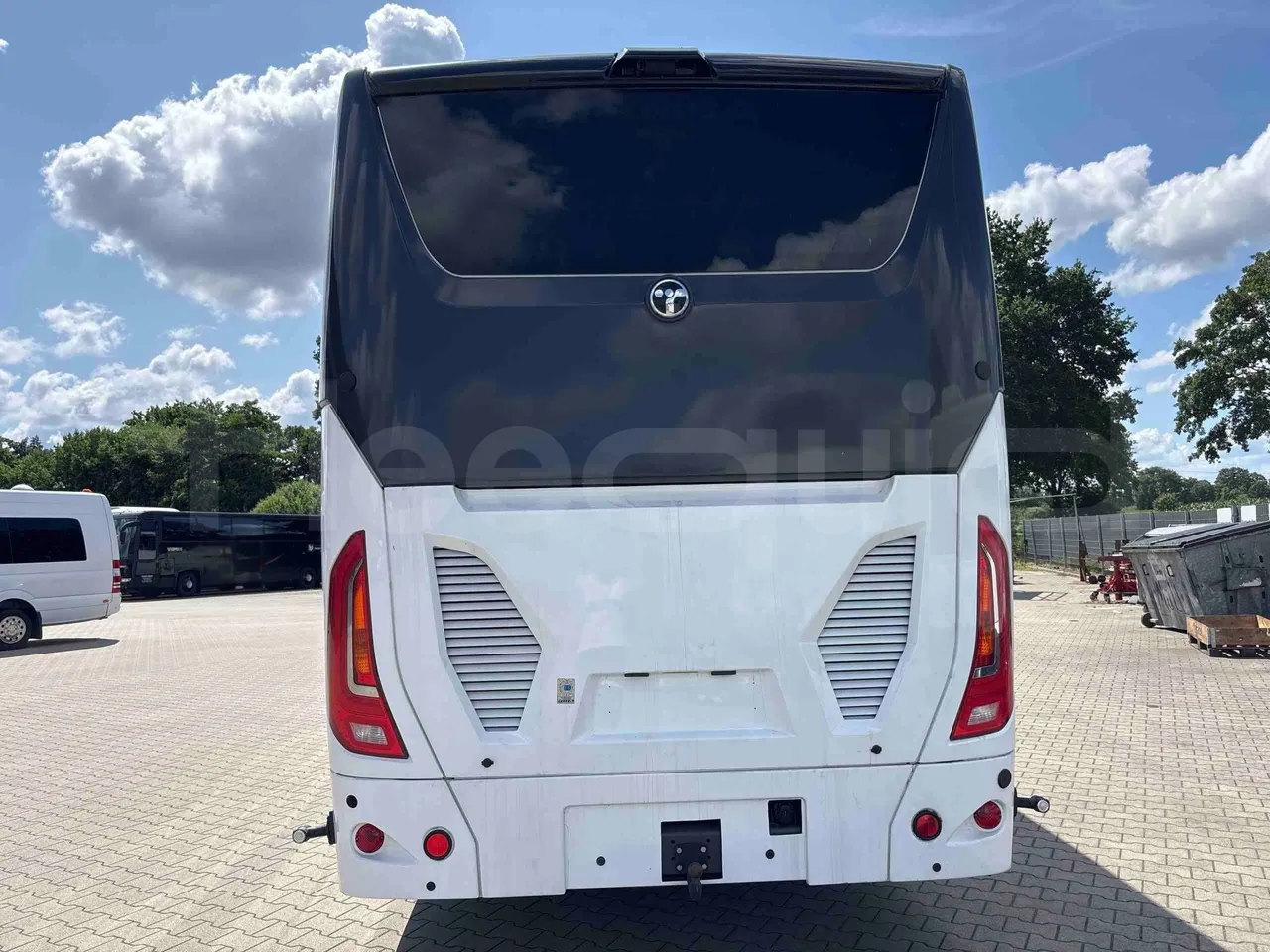 Temsa Safari - rear hatch closed