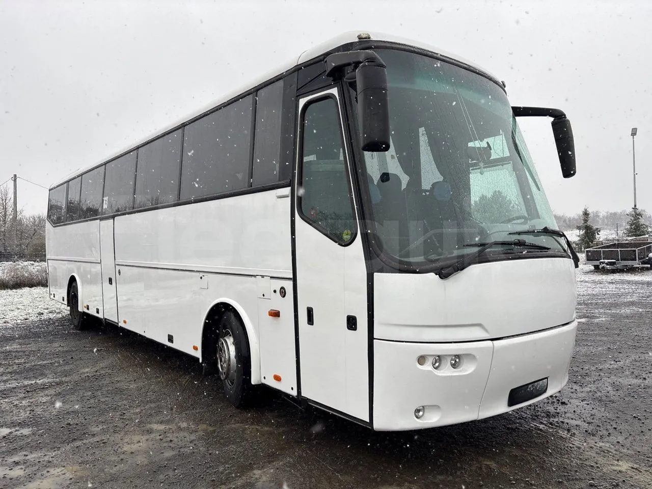 Bova B V Futura FHD 127.365 - EUR4 -  266kW - 12.7m - 3/4 front right doors