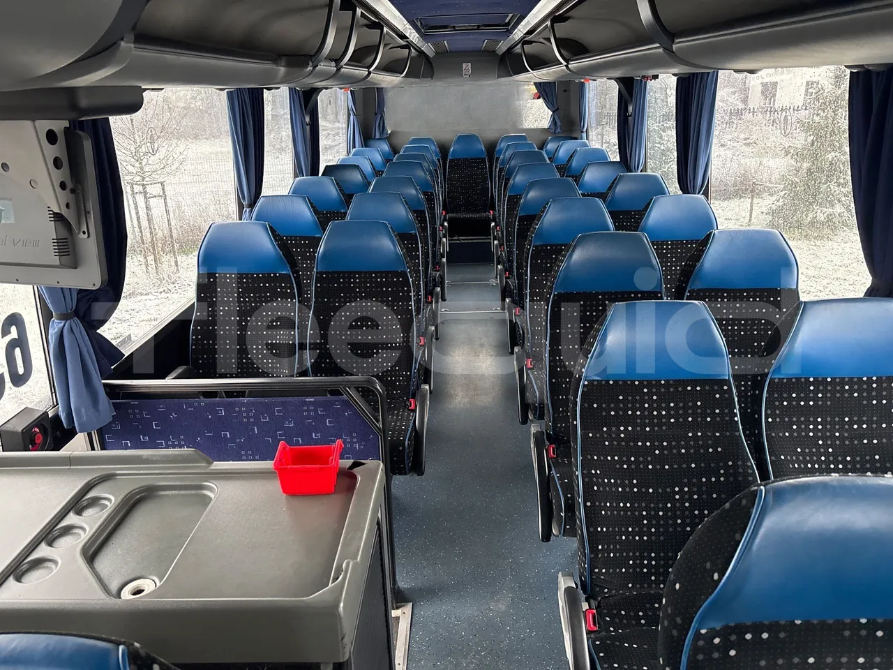 Bova B V Futura FHD 127.365 - EUR4 - 266kW - 12.7m - reverse view middle aisle