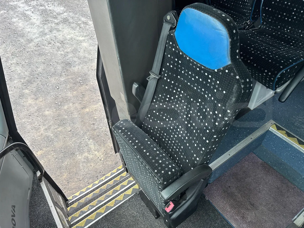 Bova B V Futura FHD 127.365 - EUR4 - 266kW - 12.7m - hostess seat photo