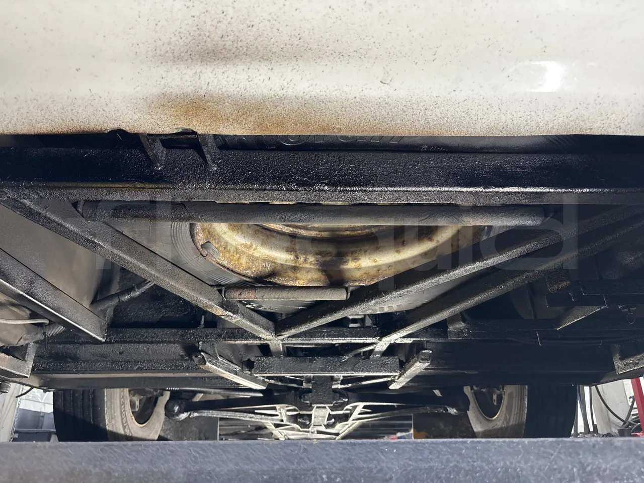 Bova B V Futura FHD 127.365 - EUR4 - 266kW - 12.7m - front undercarriage from front