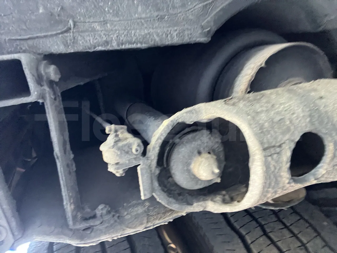 Man Lion's Coach L - Second Axle First Shock Absorbers Right Side
