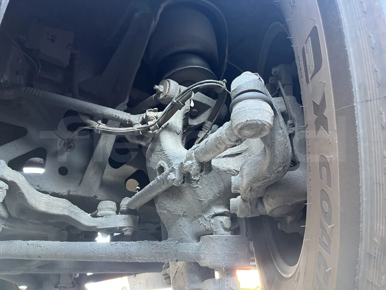 Man Lion's Coach L - First Axle Left Side