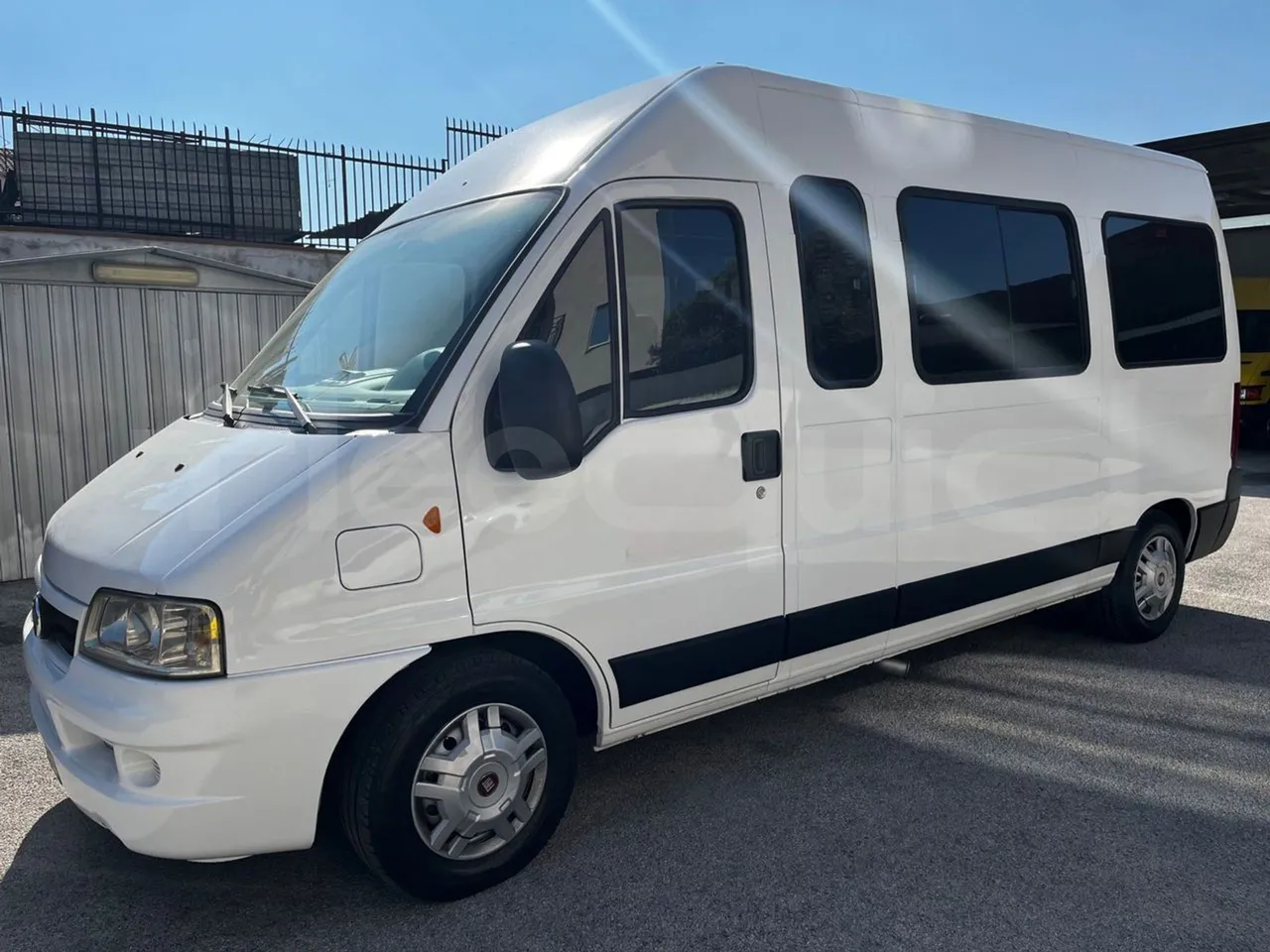 Fiat Ducato 244 BSMNC - Euro3 - 81kW - 5.599mt - 3/4 front left