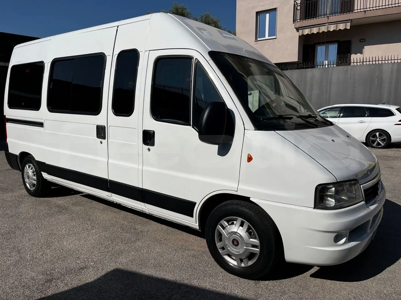 Fiat Ducato 244 BSMNC - Euro3 - 81kW - 5.599mt - 3/4 front right doors